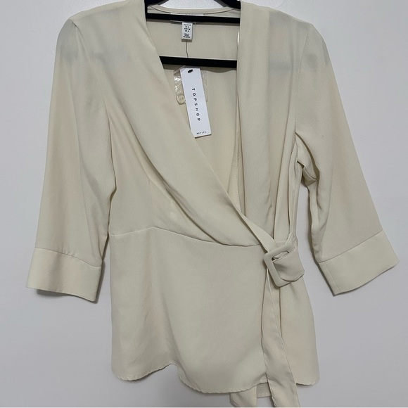 NWT Topshop Wrap Belted Cream Blouse size 4 - Picture 4 of 6
